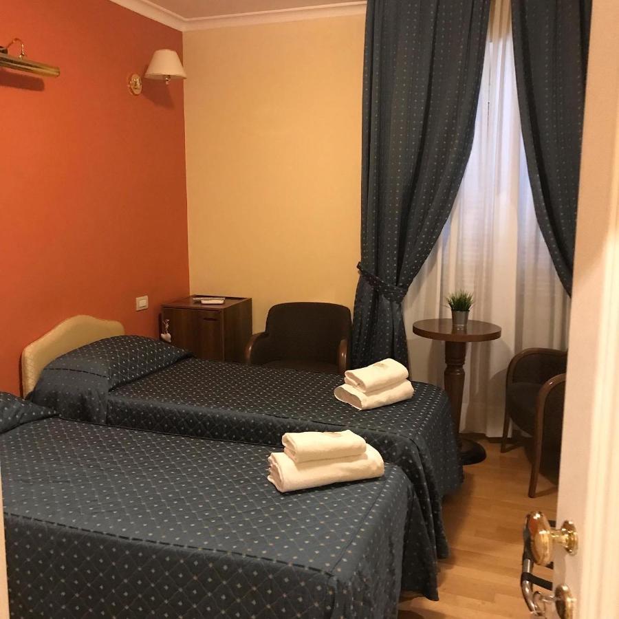 Flann O'Brien Rooms Róma Kültér fotó